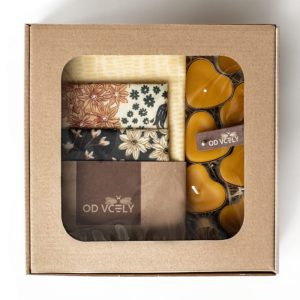 Darčeková krabička s malou sadou voskových obrúskov a včelími srdiečkami
